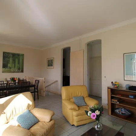 Reine, Rc Jardin Apartman