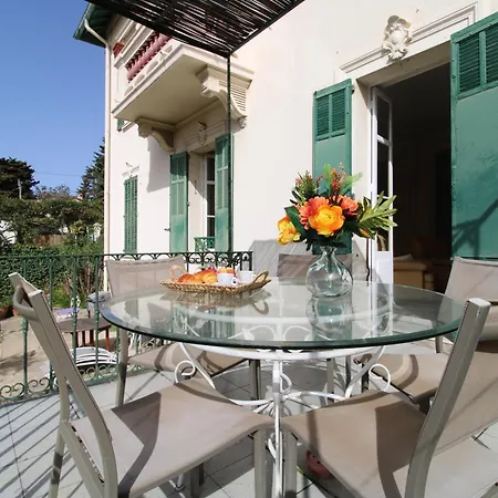 Reine, Rc Jardin Apartamento