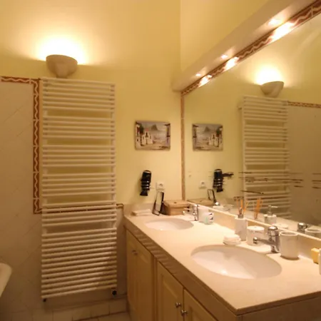 Apartment Villa Cottage Reine, Rc Jardin