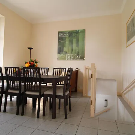 Villa Cottage Reine, Rc Jardin Apartment *