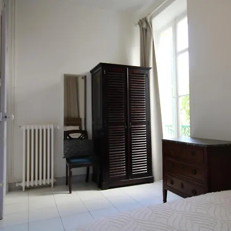 Villa Cottage Reine, Rc Jardin * Cannes