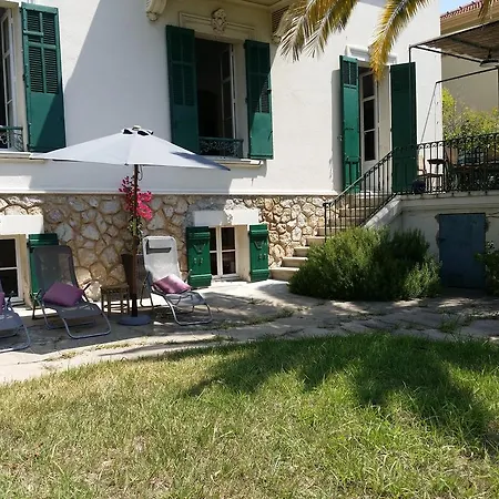 Villa Cottage Reine, Rc Jardin Apartment *
