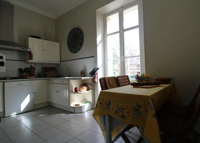 Apartment Reine, Rc Jardin